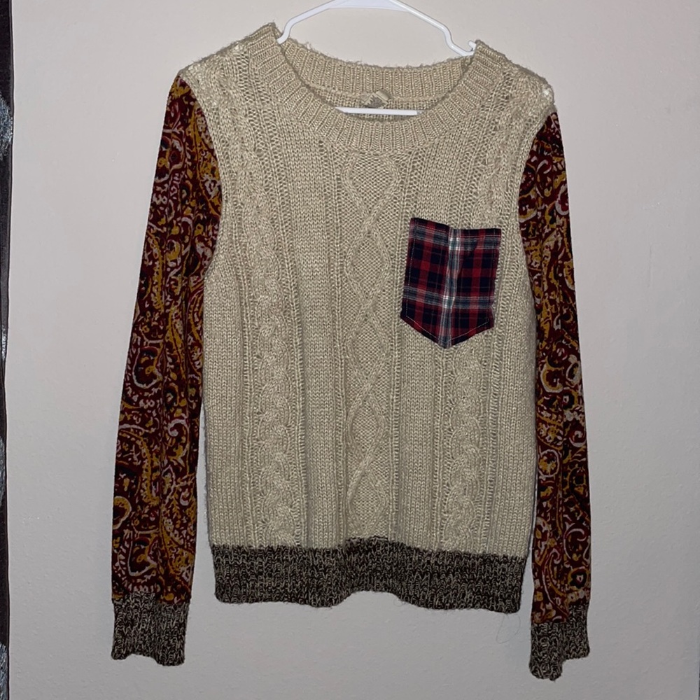 Small Gimmicks BKE Women’s Sweater Top